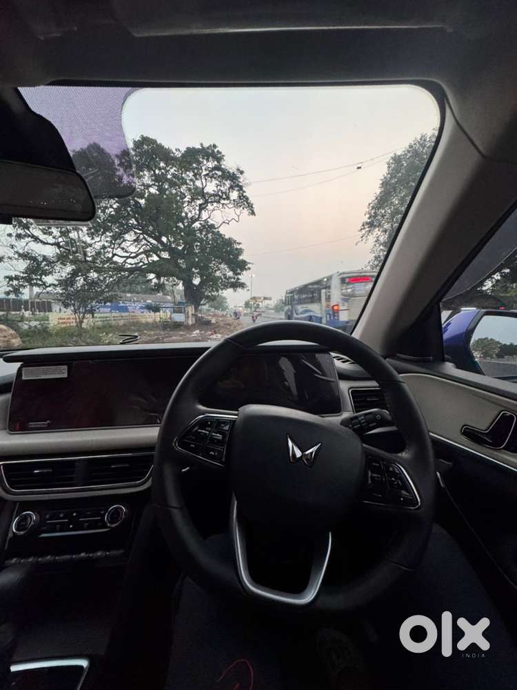 Mahindra Xuv700 Ax7 L Automatic Petrol 2024