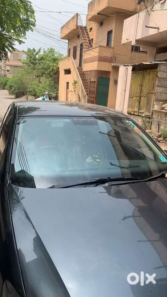 Volkswagen Ameo Petrol Well Maintained