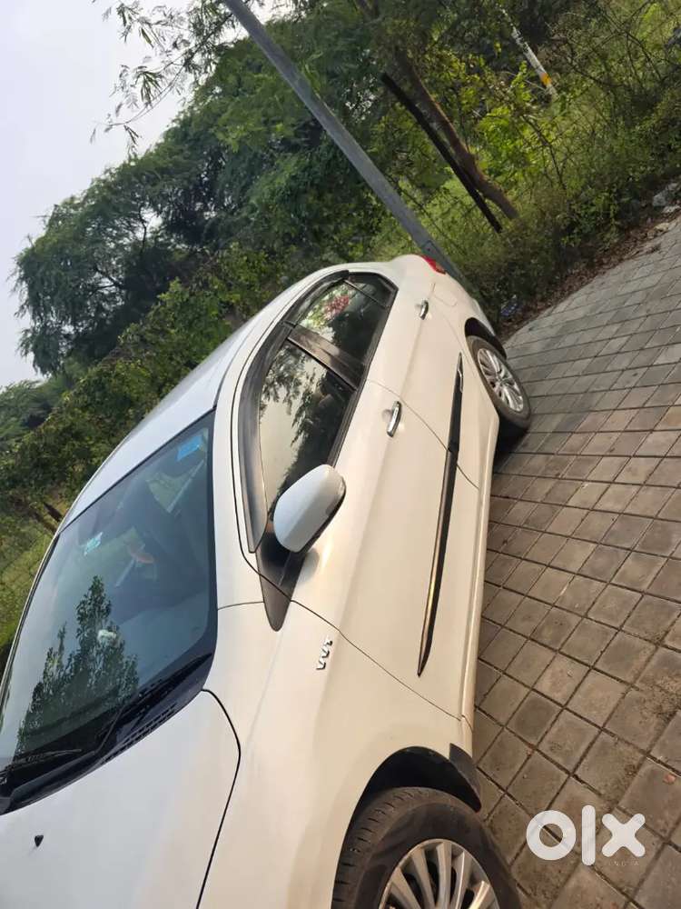 Maruti Suzuki Ciaz Zxi 2015