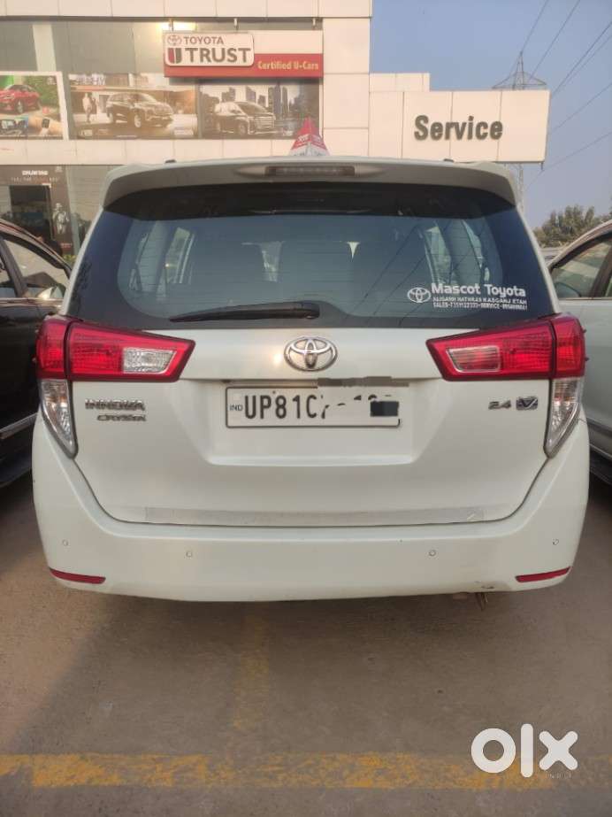 Toyota Innova Crysta [2020-ongoing] 2.4 Vx 8 Str, 2022, Diesel