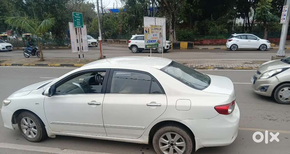 Toyota Corolla Altis 2012