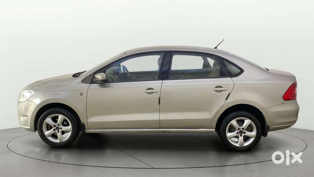 Skoda Rapid 2011-2013 1.6 Mpi At Ambition Plus, 2014, Petrol