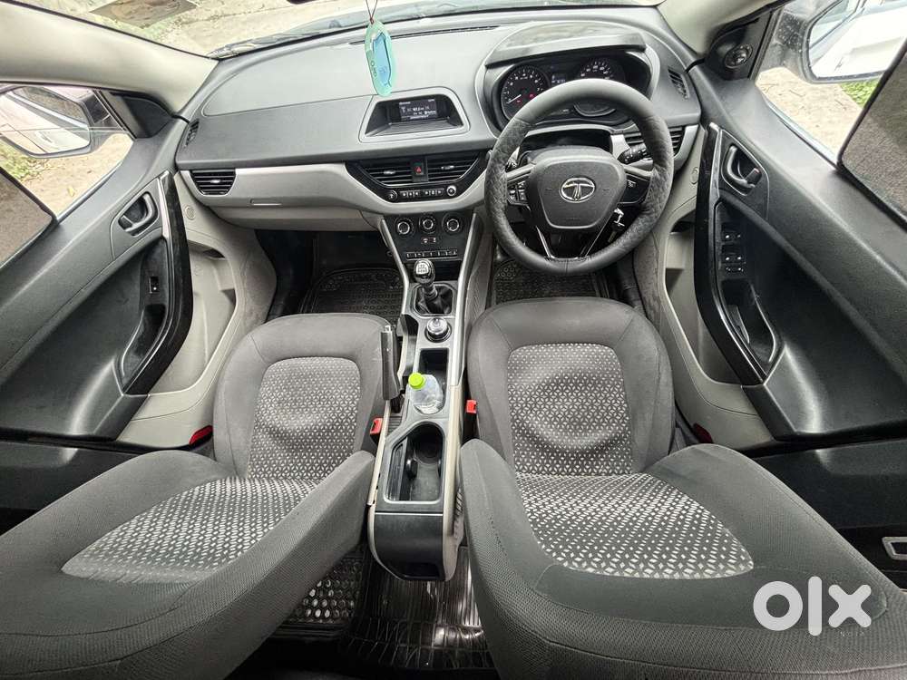 Tata Nexon 1.5 Revotorq Xm (s), 2017, Diesel