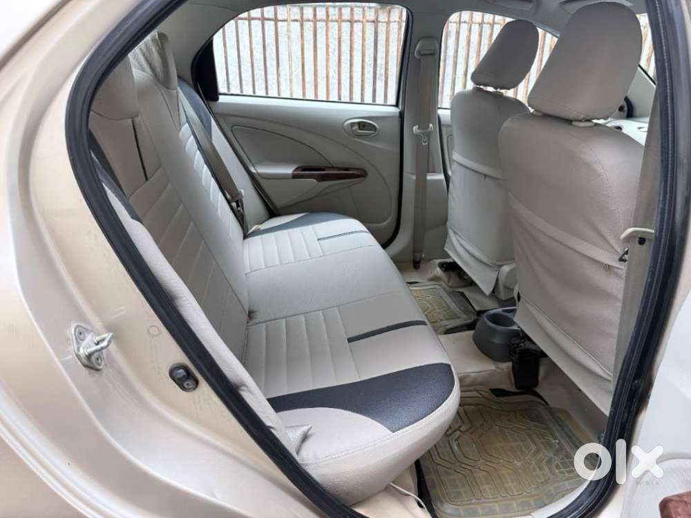 Toyota Etios V, 2013, Petrol