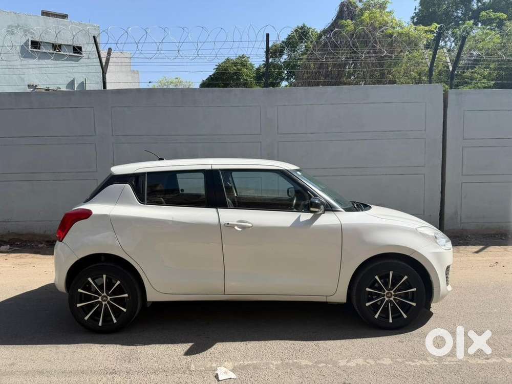 Maruti Suzuki Swift 2022 Petrol 46000 Km Driven