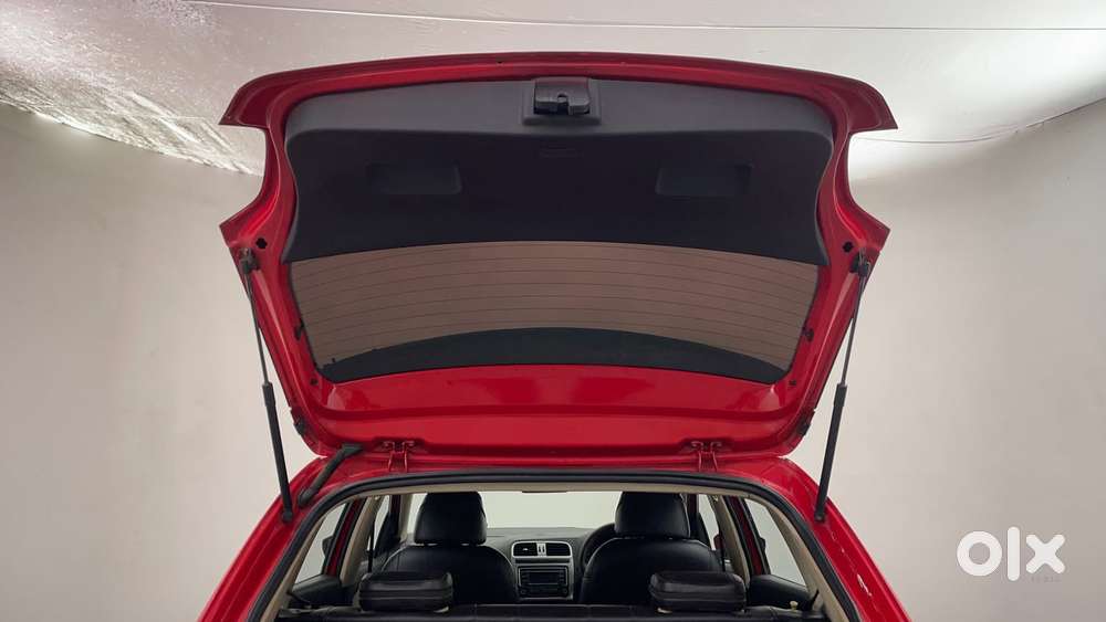 Volkswagen Polo Petrol Highline 1.2l, 2016, Petrol