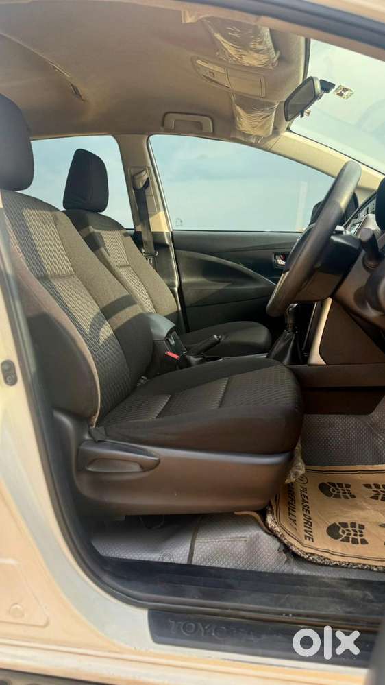 Toyota Innova Crysta 2.4 G Mt, 2016, Diesel