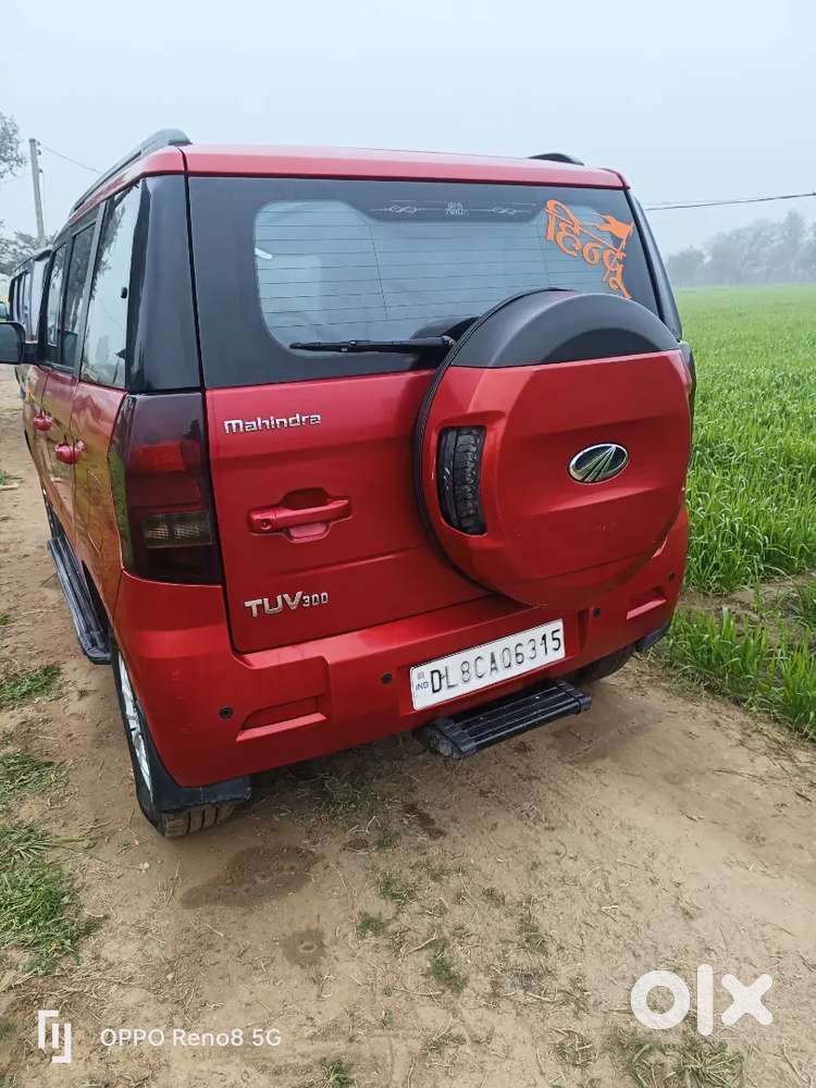 Mahindra Tuv 300  T8 Automatic Top Model 2017 Model