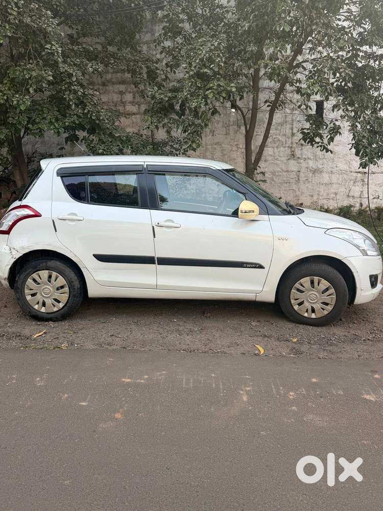 Maruti Suzuki Swift Vxi 2013