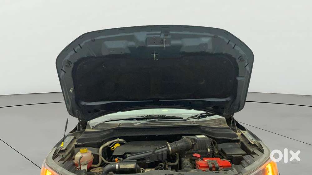Mahindra Xuv300 W8 Option, 2021, Petrol
