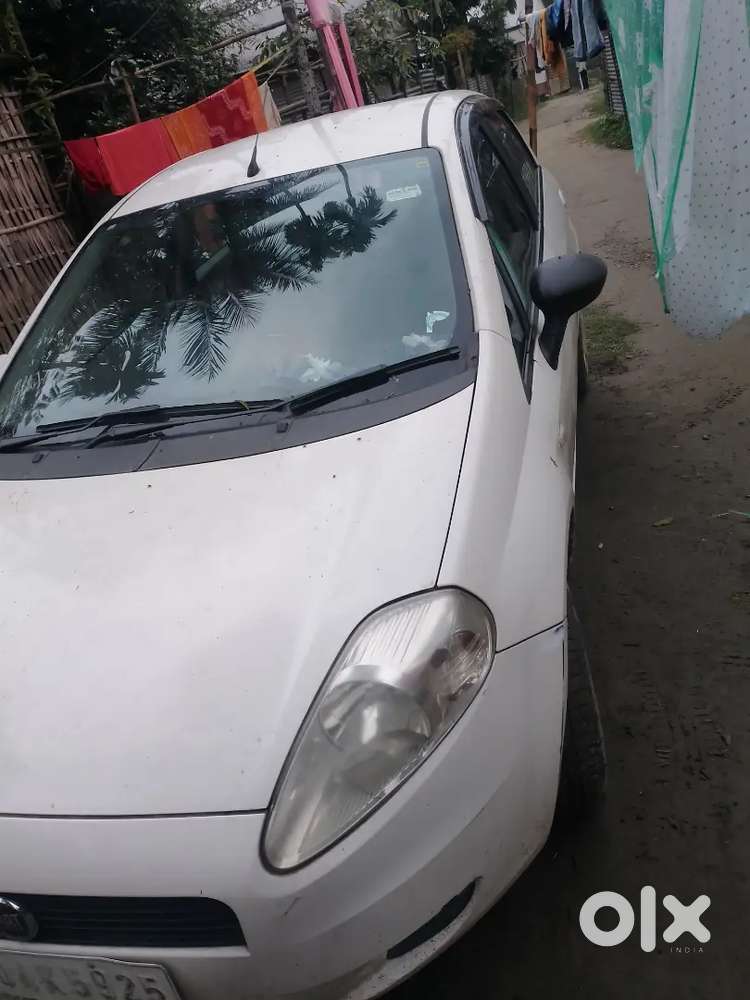 Fiat Punto 2012 Top Model Petrol Car