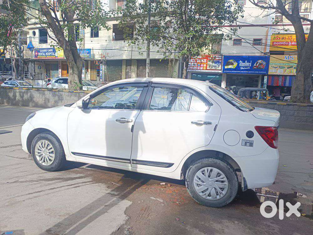 Maruti Suzuki Swift Dzire 1.2 Vxi Bsiv, 2022, Cng & Hybrids