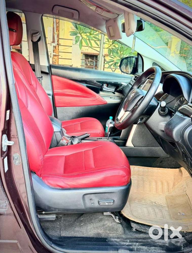Toyota Innova Crysta 2.8z Automatic, 2016, Diesel