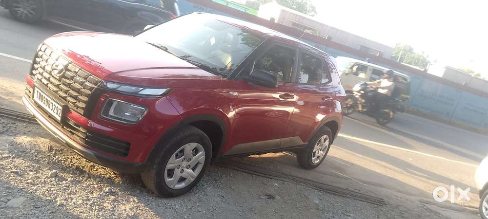 Hyundai Venue E, 2022, Petrol