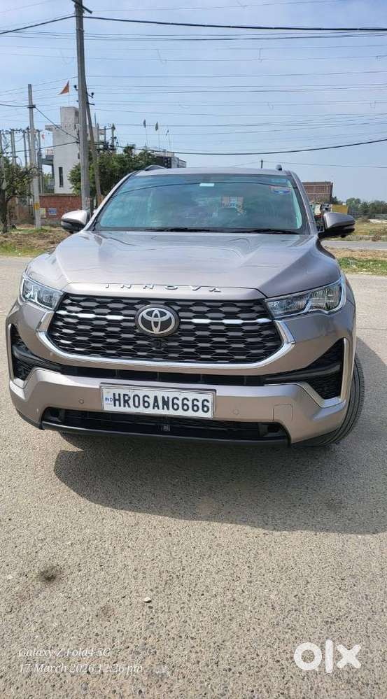 Toyota Innova Hycross 2.0 Zx (o) Hybrid 7 Str, 2024, Electric