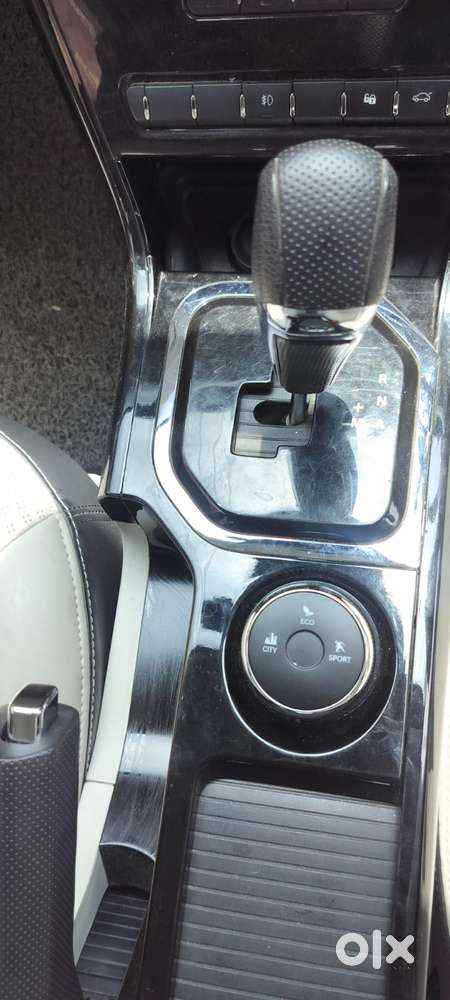 Tata Nexon Amt Xza Plus, 2022, Petrol
