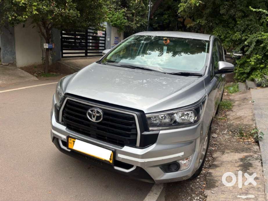 Toyota Innova Crysta 2.4 G Plus Mt 8 Str, 2024, Diesel