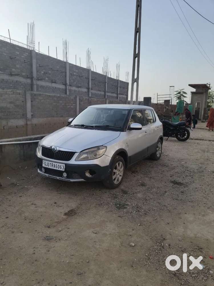 Skoda Fabia 2013 Diesel Well Maintained Only Office To Home Runing