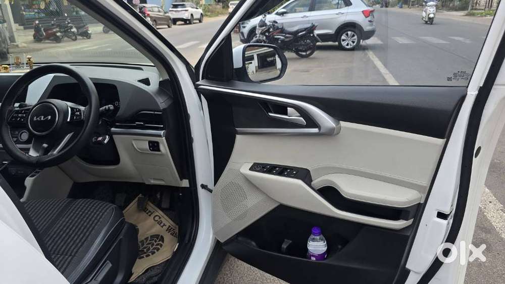 Kia Carens 1.5 Prestige 7 Str, 2023, Petrol