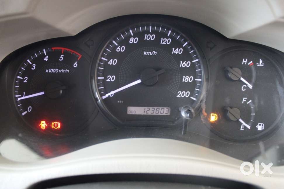 Toyota Innova 2.5 G (diesel) 8 Seater, 2013, Diesel