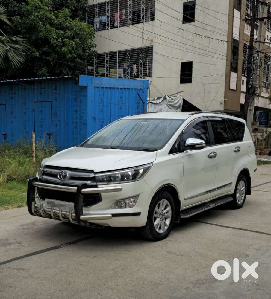 Toyota Innova Crysta 2.8z Automatic, 2017, Diesel