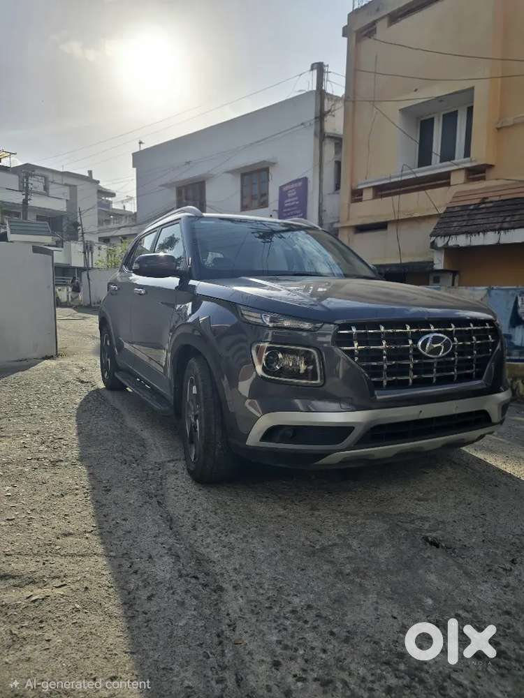 Hundai Venue  Diesel  2019  32000 Km