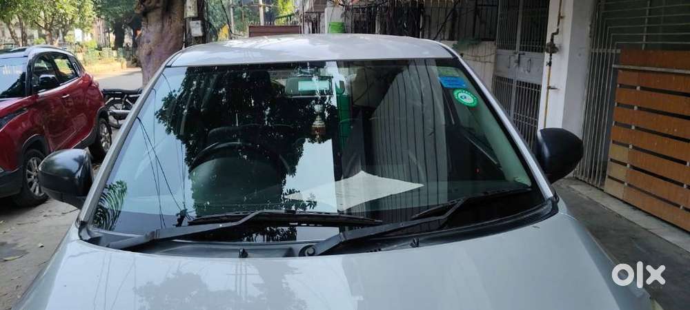 Maruti Suzuki Swift 2012