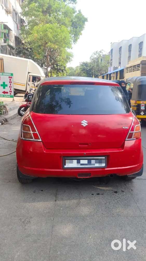 Maruti Suzuki Swift.laal Pari