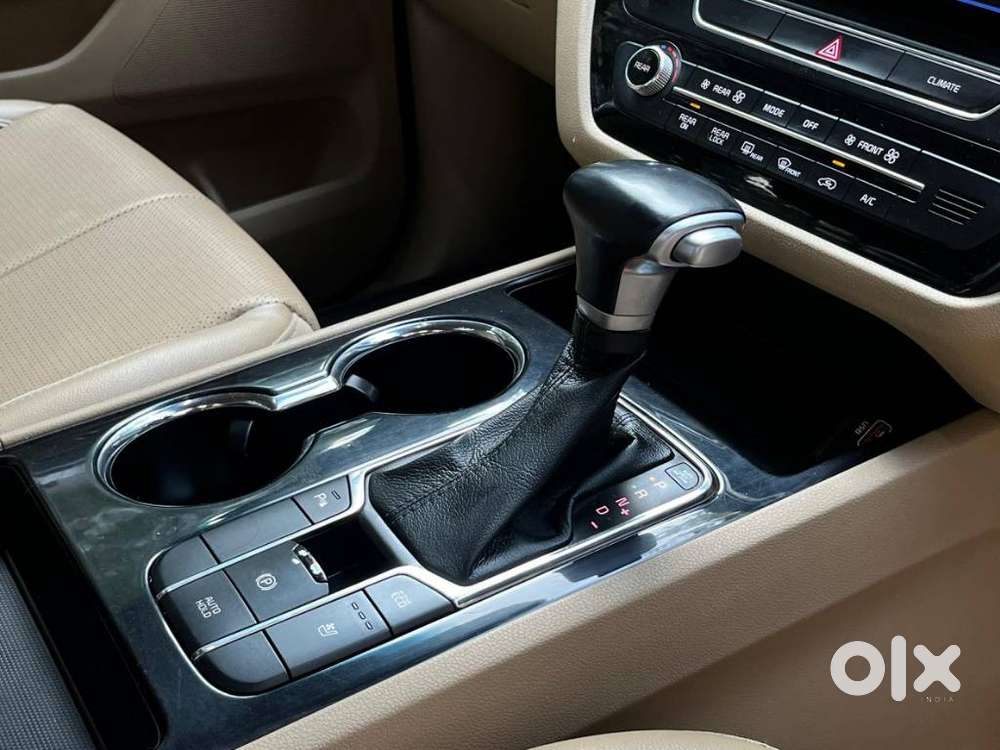 Kia Carnival Limousine Plus 7 Str, 2022, Diesel