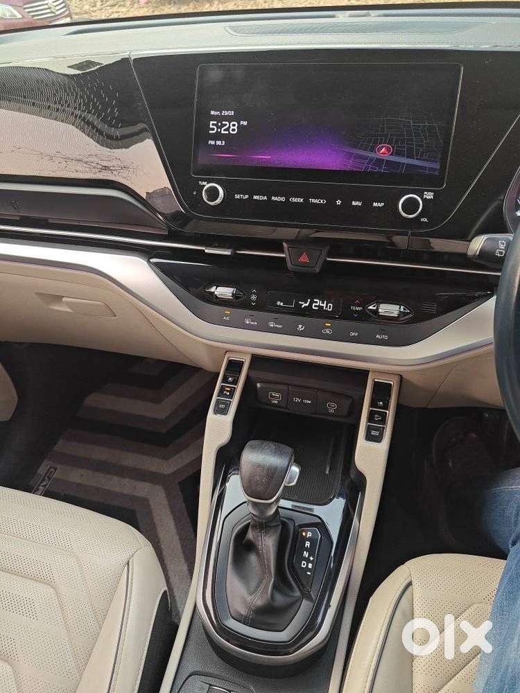 Kia Carens 1.5 Luxury Plus Diesel At 7 Str, 2022, Diesel