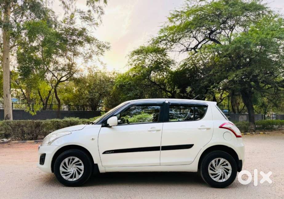 Maruti Suzuki Swift Lxi Optional-o, 2017, Cng & Hybrids
