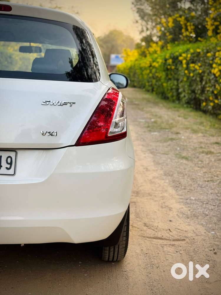 Maruti Suzuki Swift 1.2 Vxi (o), 2013, Petrol