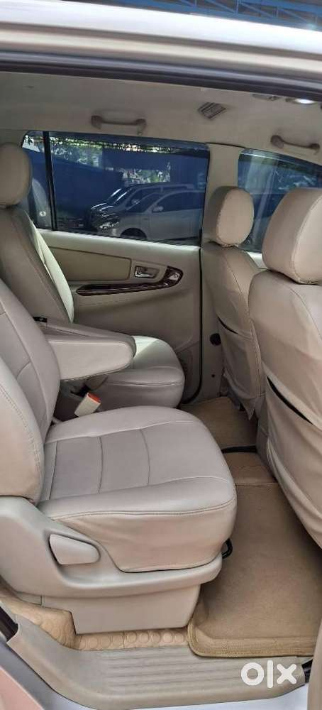 Toyota Innova 2.5 V 7 Str, 2013, Diesel