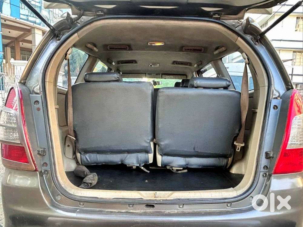 Toyota Innova 2.5 G (diesel) 8 Seater, 2012, Diesel