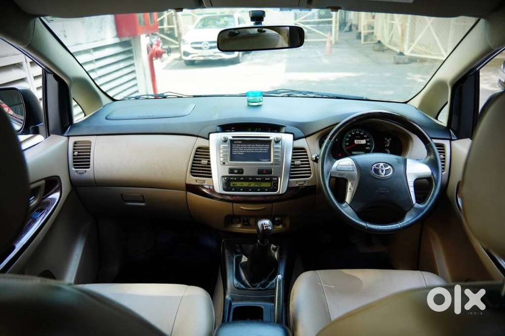 Toyota Innova 2.5 Z Diesel 7 Seater Bs Iv, 2015, Diesel