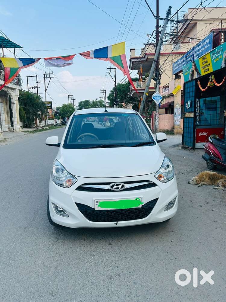 Hyundai I10 Sportz 2016 Car
