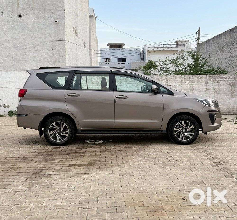 Toyota Innova Crysta 2.8 Gx At, 2021, Diesel