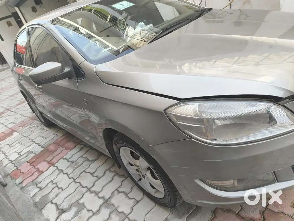 Skoda Rapid 2012 Petrol With Manual Transmission