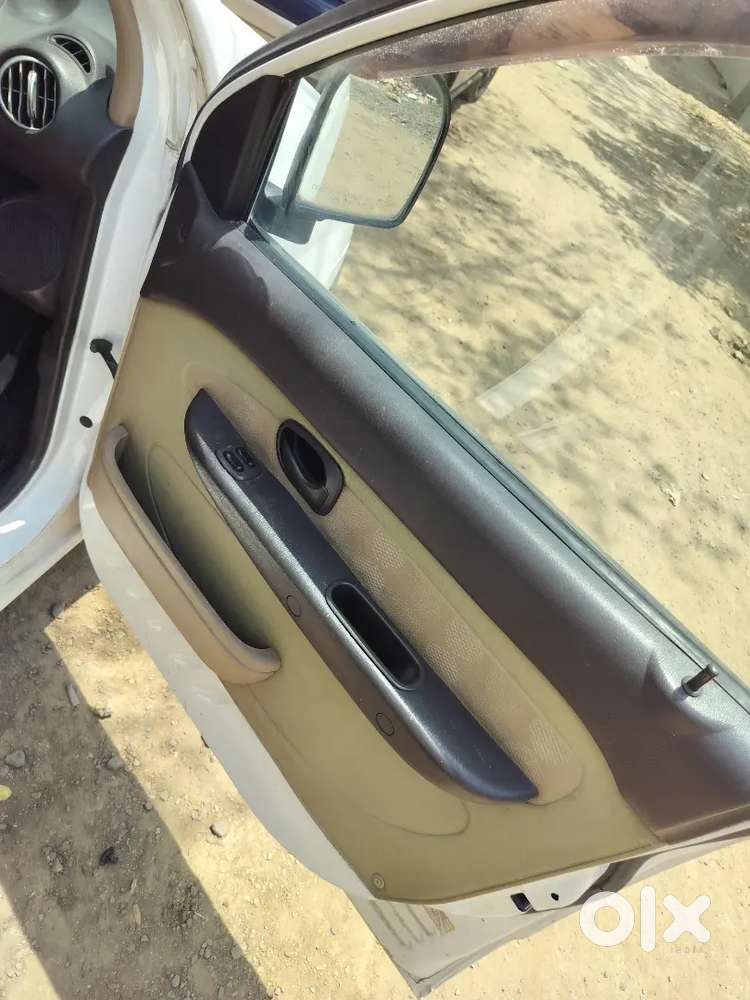 Hyundai Santro Gs Zip 2012