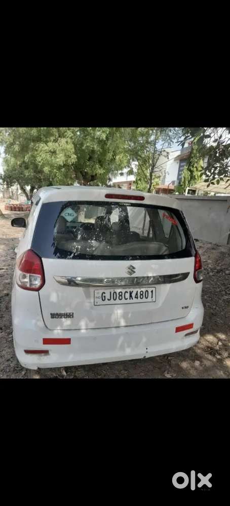 गाड़ी अच्छी कंडीशन में हे।