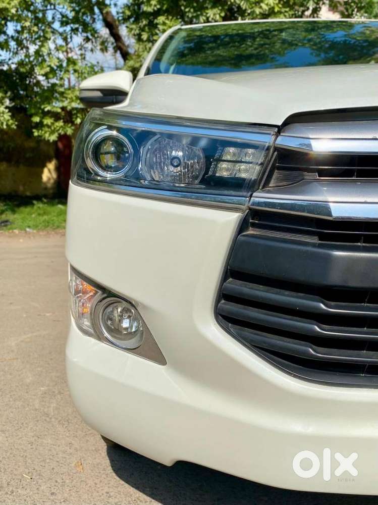 Toyota Innova Crysta 2.4 V 8 Str, 2017, Diesel