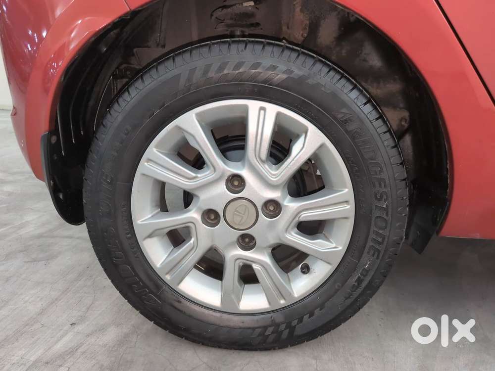Tata Tiago Xza, 2018, Petrol