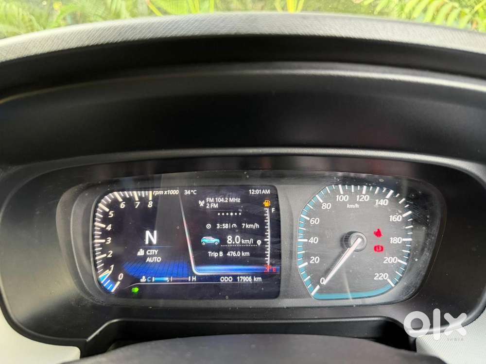 Tata Punch 1.2 Revotron Creative Amt Dual Tone, 2022, Petrol