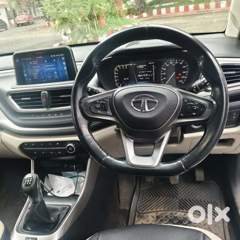 Tata Altroz Xz Plus 2023 Sunroof