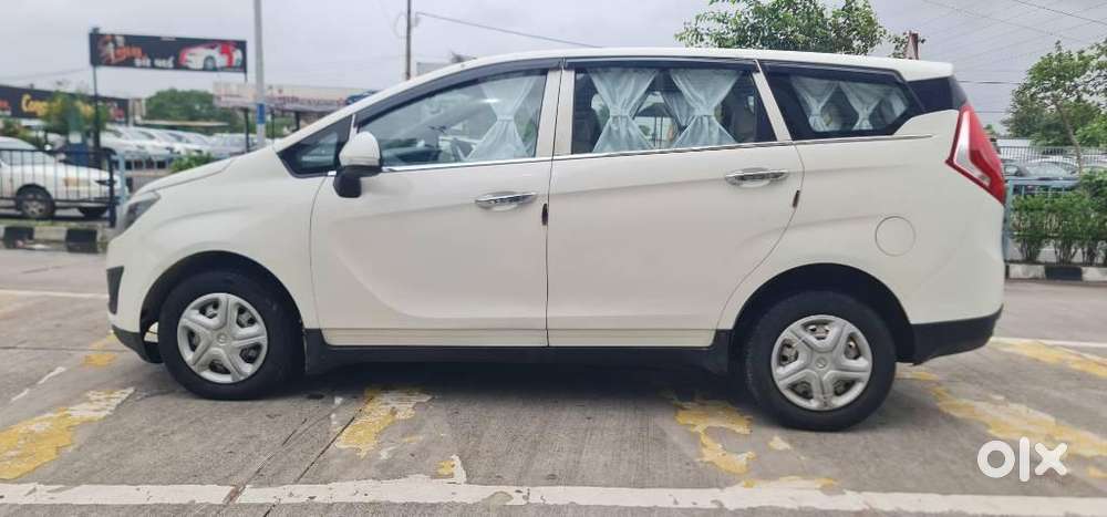 Mahindra Marazzo