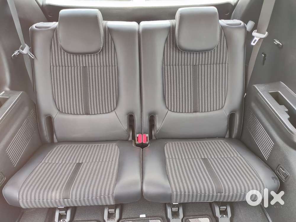 Kia Carens, 2022, Petrol