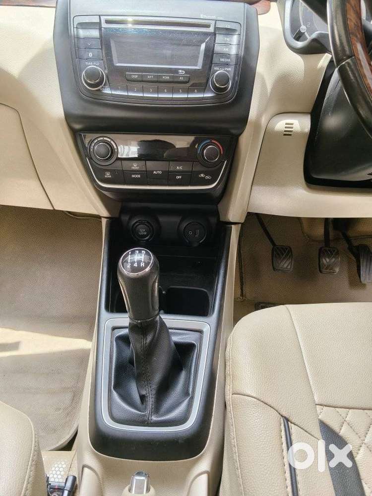 Maruti Suzuki Dzire 1.2 Zxi, 2017, Petrol