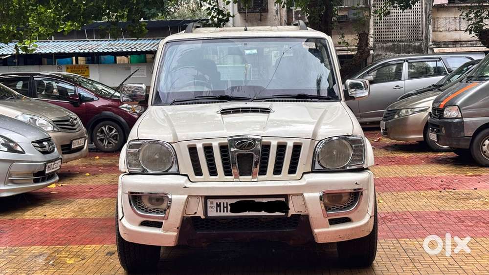 Well-maintained 2013 Mahindra Scorpio Sle 2.2 Mhawk (7-seater)  White