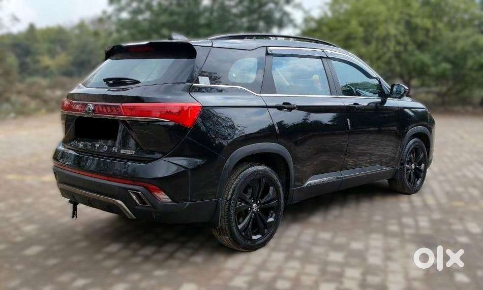 Mg Hector Plus Sharp Pro Blackstorm 1.5 Turbo Petrol Cvt 7 Str, 2024..