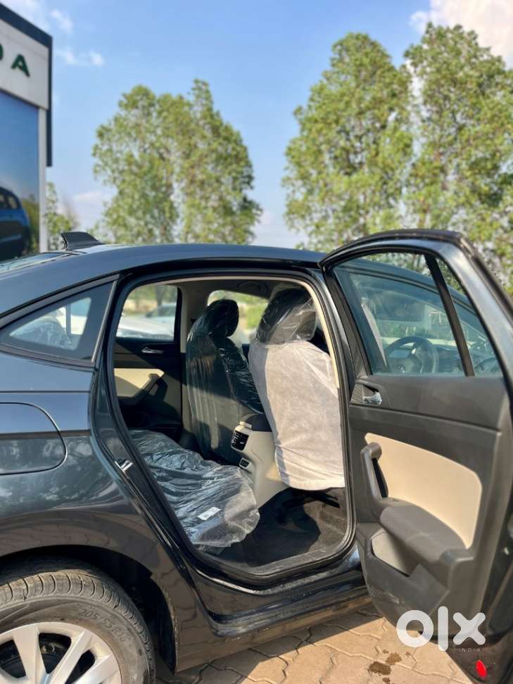 Skoda Slavia Ambition 1.5l Tsi Mt, 2023, Petrol